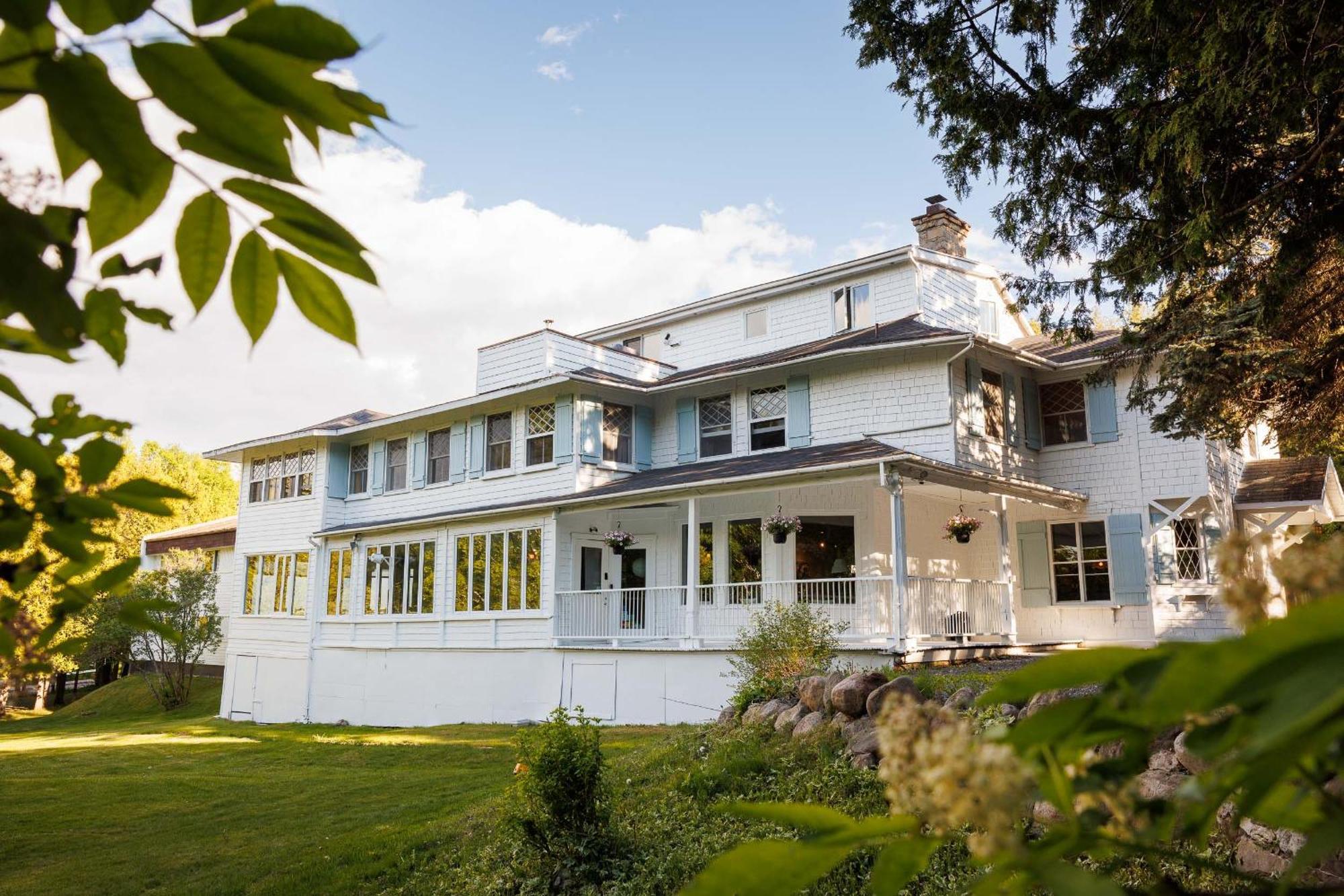 Auberge Les Sources La Malbaie Exterior photo